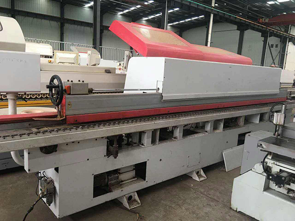 球盟会(中国)EN600变频器在封边机上的应用